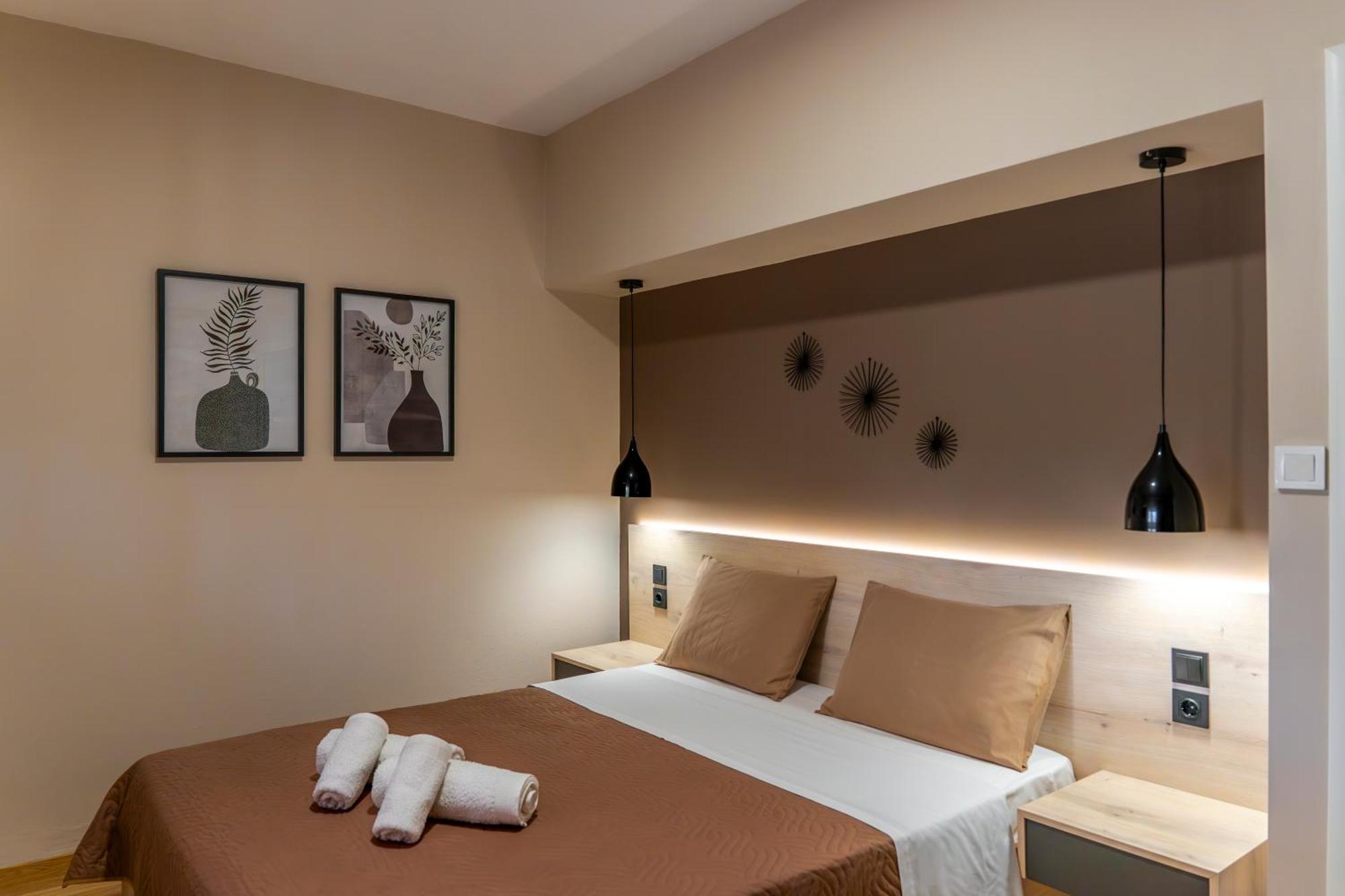 קאלאבאקה Novos Guesthouse Meteora מראה חיצוני תמונה
