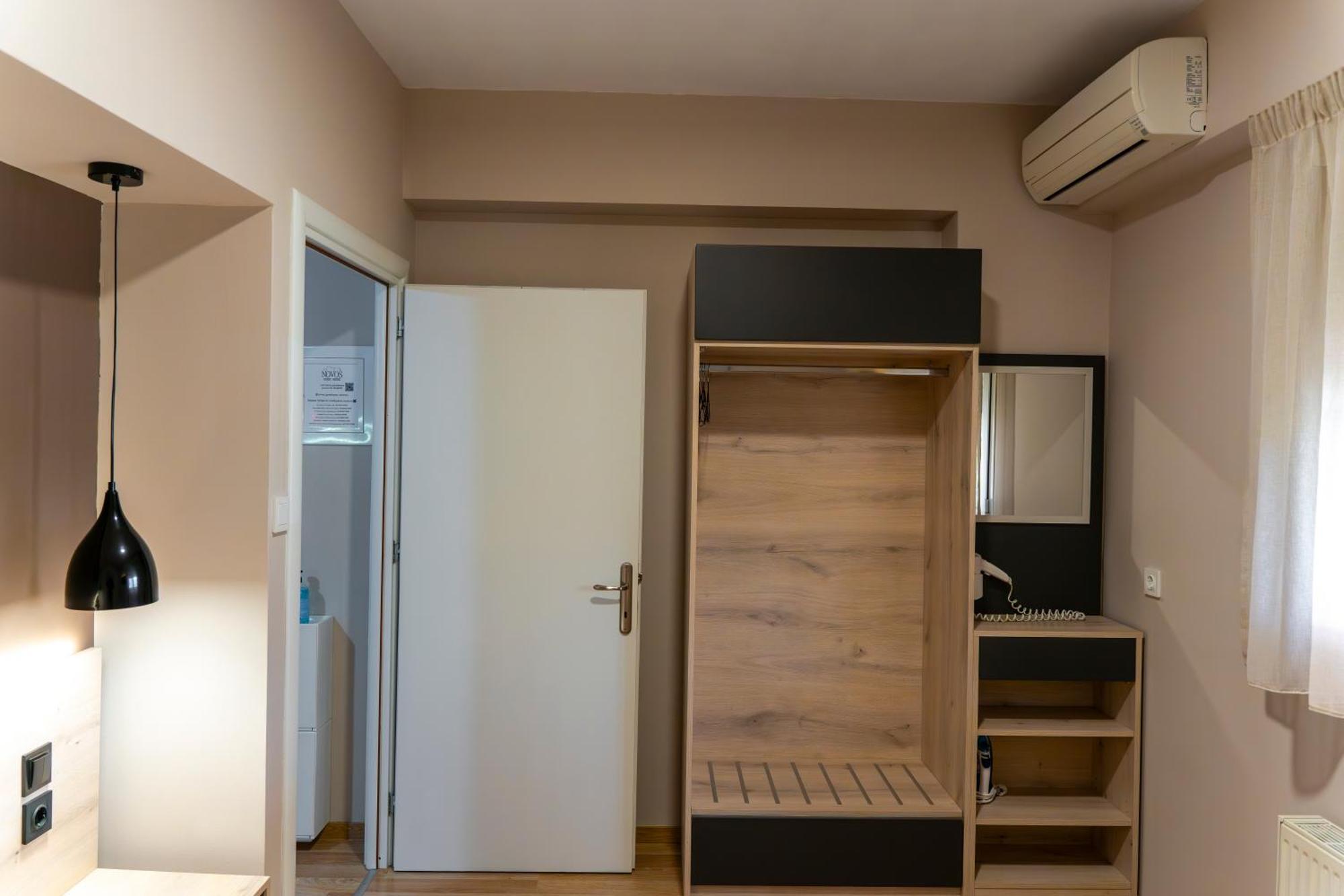 קאלאבאקה Novos Guesthouse Meteora מראה חיצוני תמונה