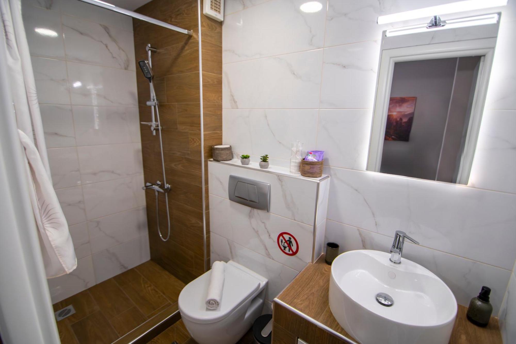 קאלאבאקה Novos Guesthouse Meteora מראה חיצוני תמונה