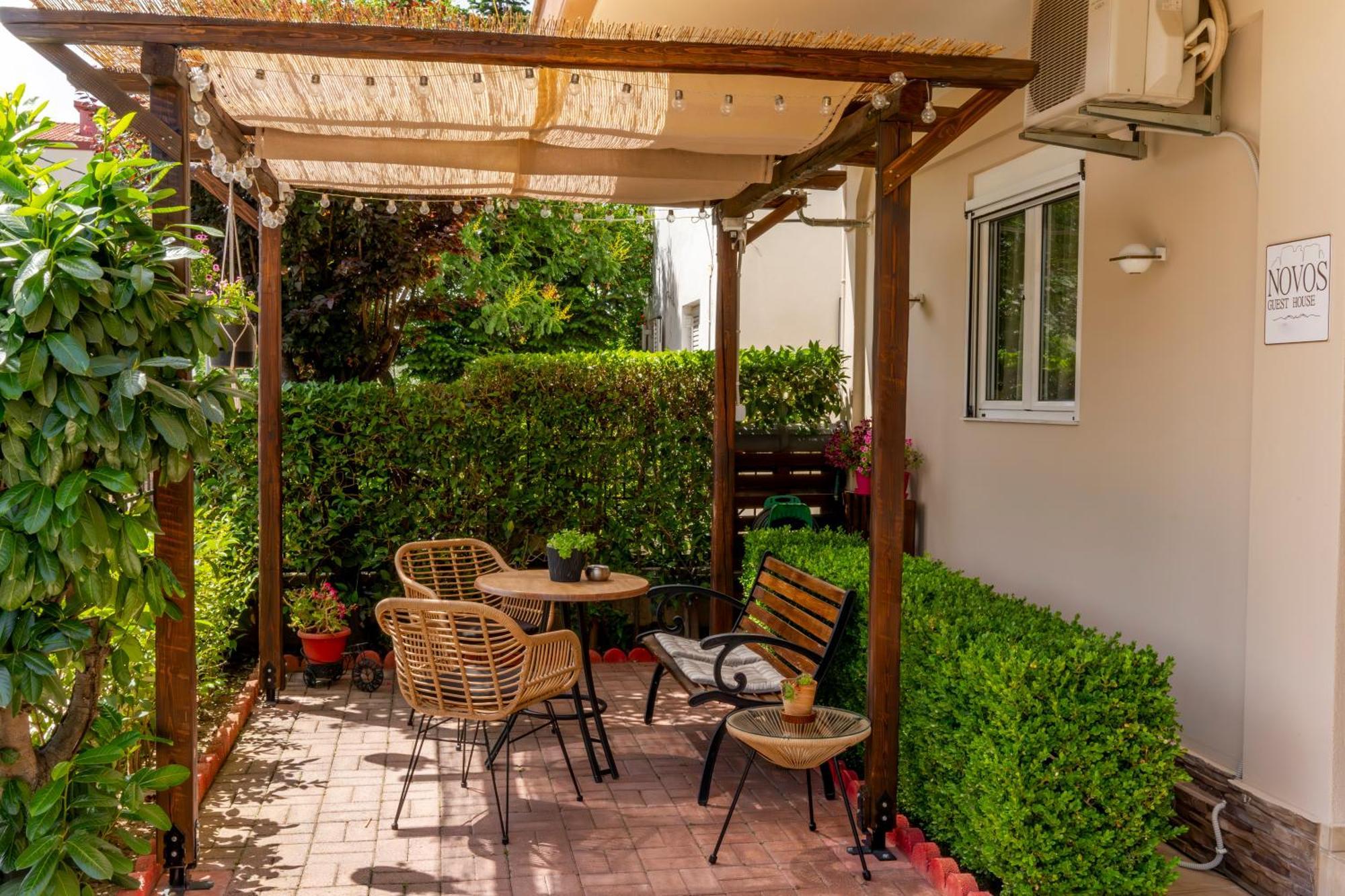קאלאבאקה Novos Guesthouse Meteora מראה חיצוני תמונה